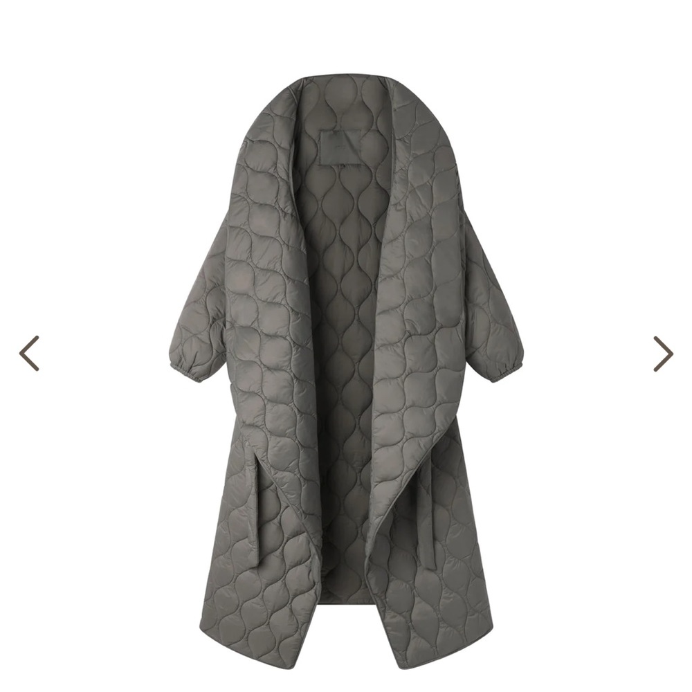 NWT Skims Quilted Duvet Robe